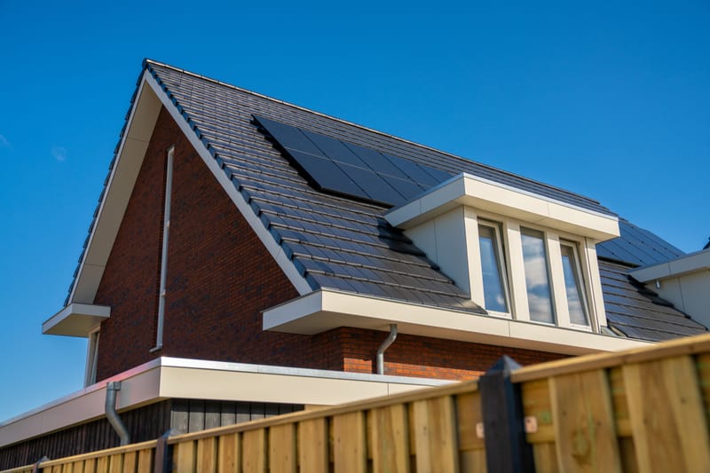 Solar Sonderangebot mit Notstromfunktion und 460 Watt Aiko Modulen