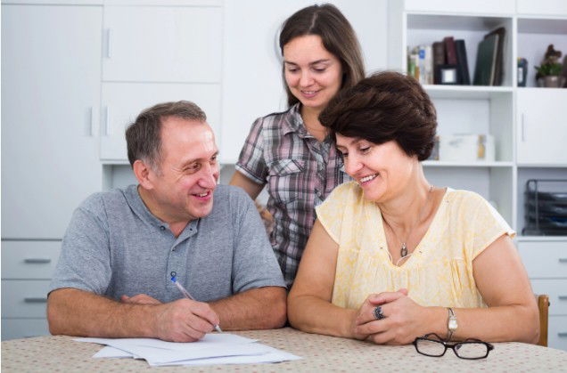 Family talking about FLITs