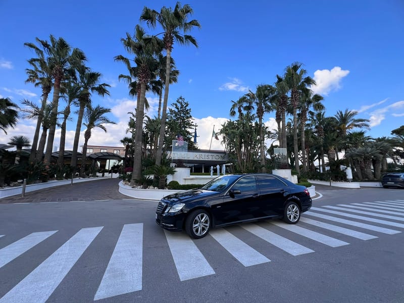 NOLEGGIA MERCEDES classe e PER TRASFER