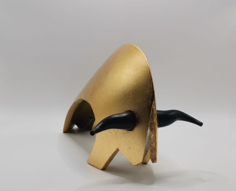 TAUREAU RESINE Dorée