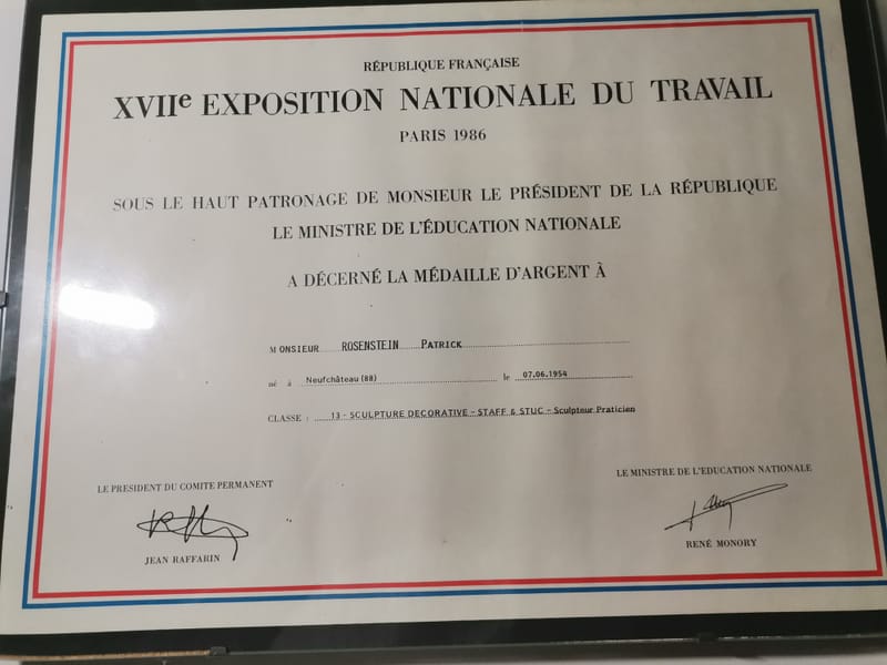 rhino pate de verre a venir