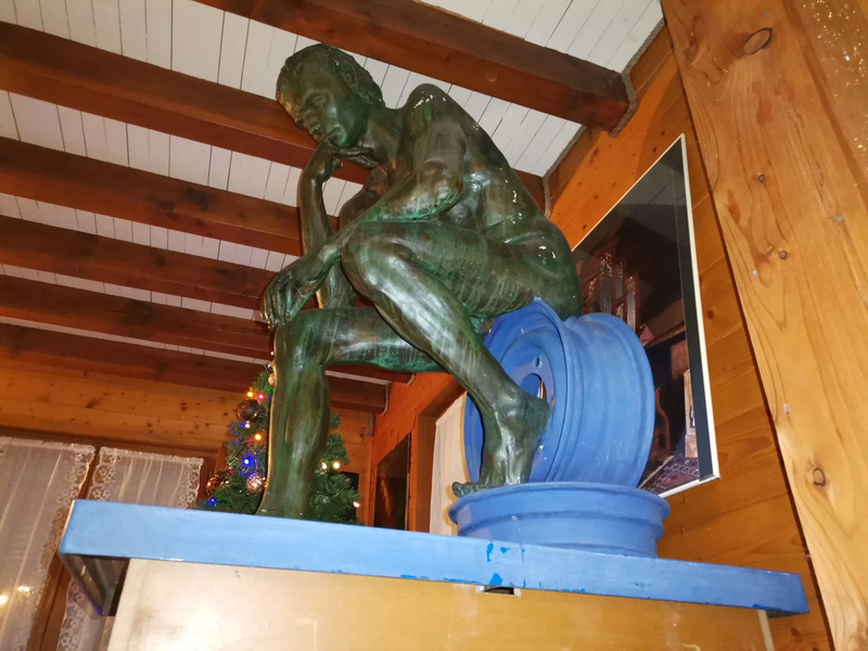 LE PENSEUR  ( réponse au anciens )