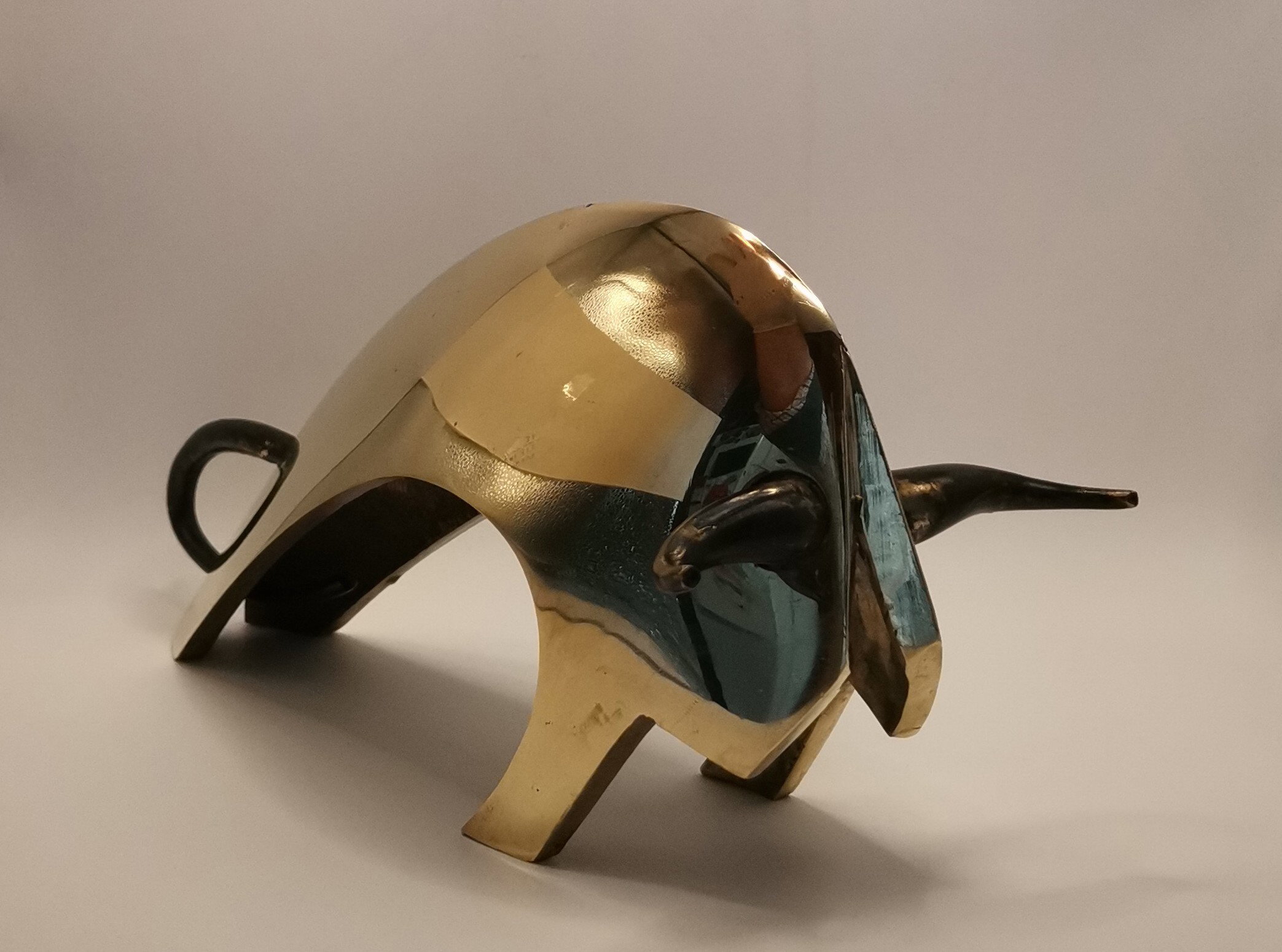 TAUREAU BRONZE POLI 30CM env