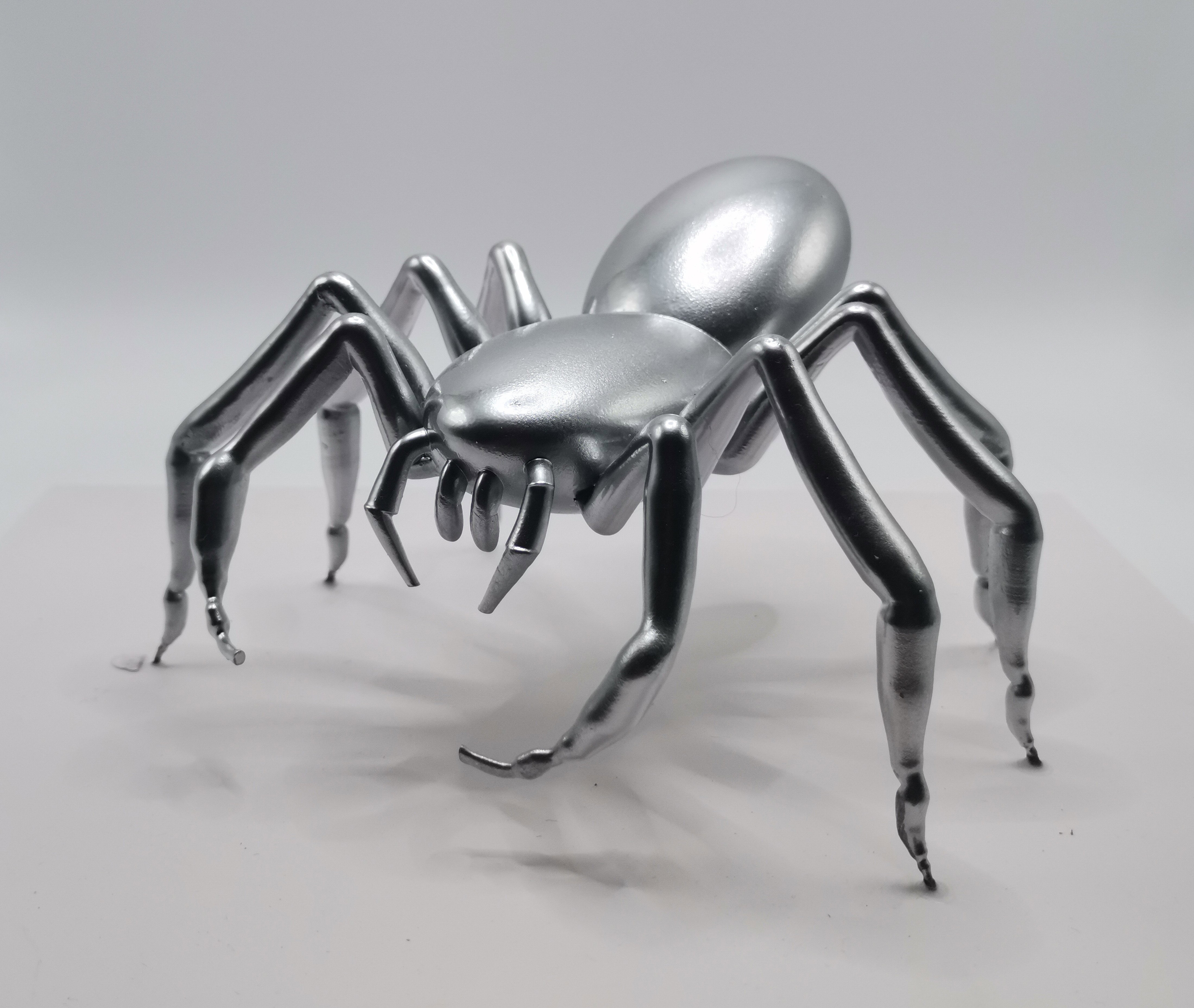 SPIDER RESIN STAINLESS STEEL COLOR