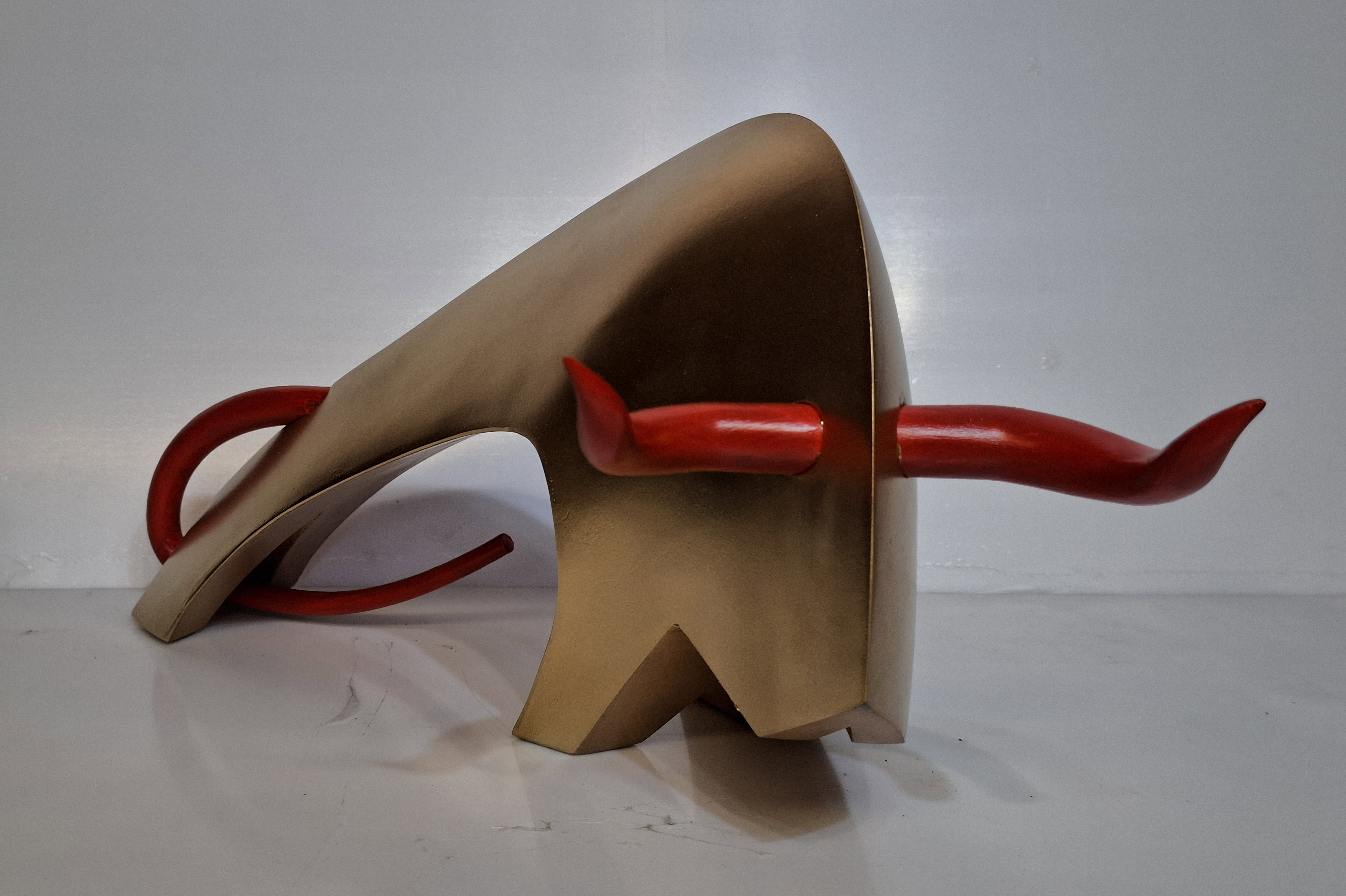 taureau 40cm courbe corne rouge 