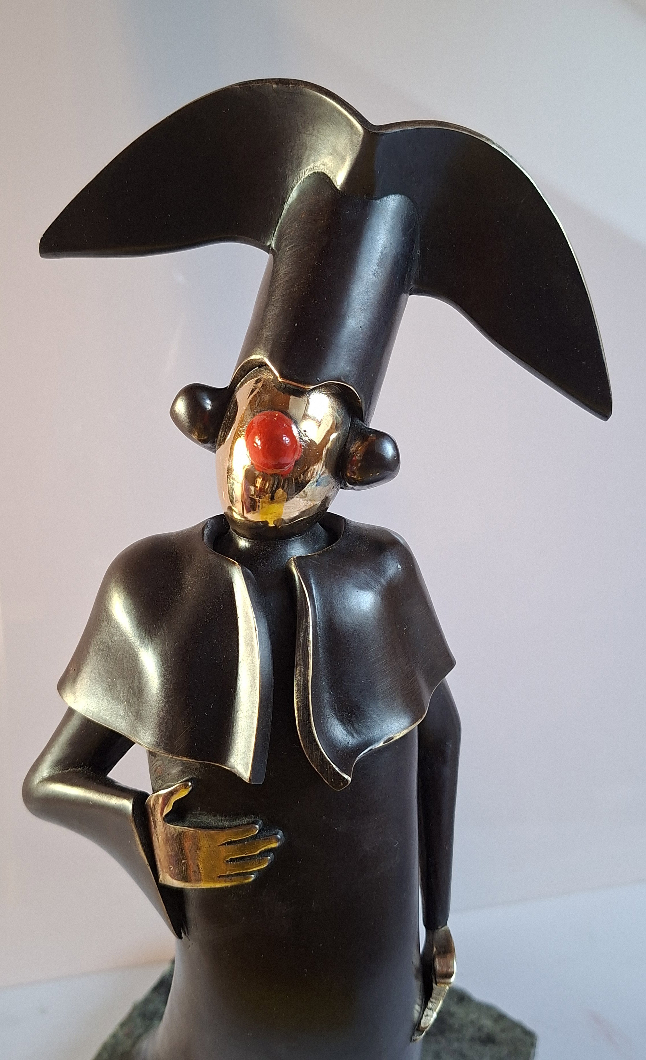 Clown bronze