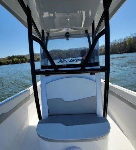 2650WI FORWARD HELM SEAT