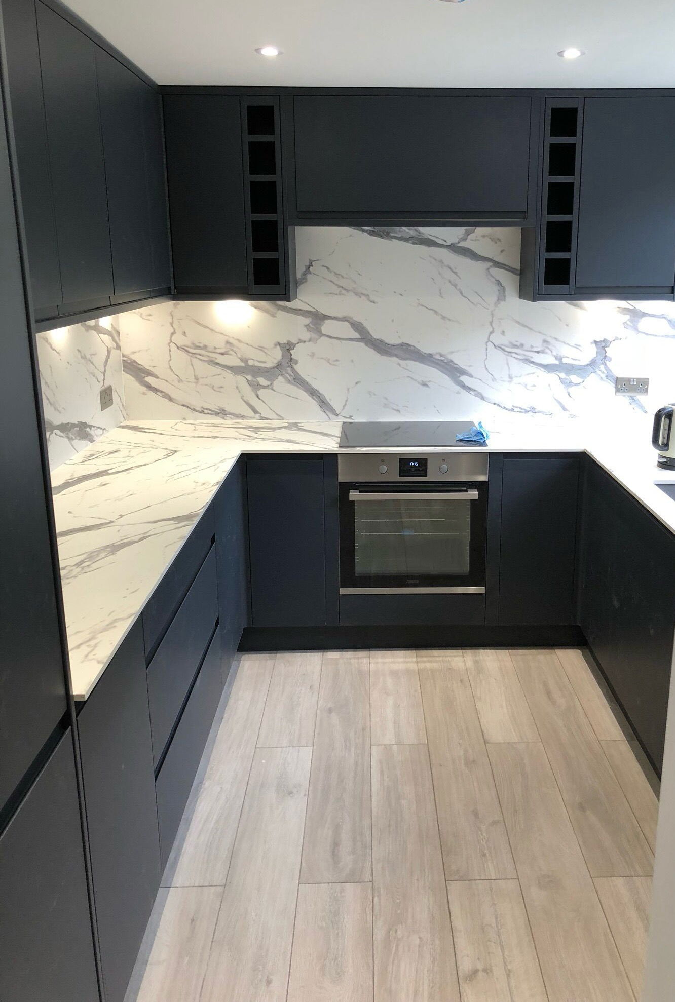Kitchen fitter West Sussex and Surrey