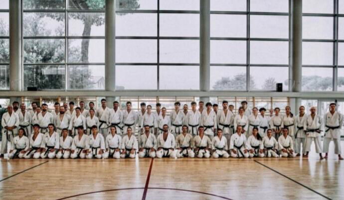 ALLENAMENTO CON GLI ATLETI DELLA NAZIONALE I.S.I. : KAIZEN KARATE-DŌ PRESENTE