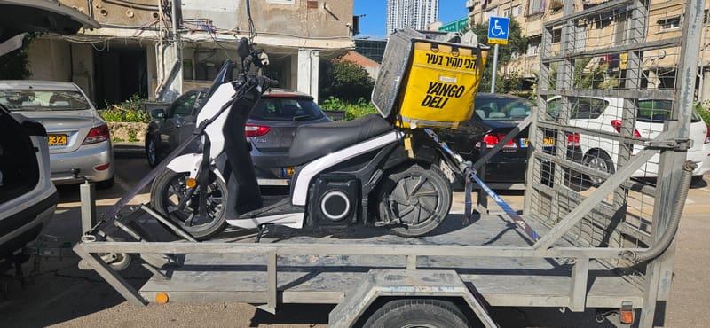 גרירת אופנועים בבת ים 24/7 – שירות מקצועי, מהיר ואמין לכל סוגי האופנועים