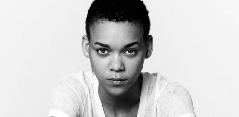 CONHEÇA VENUZ LEE: "BAIANA, NÃO-BINÁRIA E DA FAVELA, COM ORGULHO”