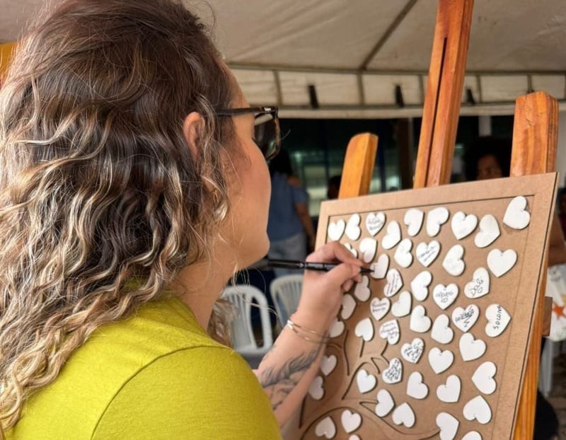 CAFÉ COM CORES – PINTANDO NOVOS COMEÇOS