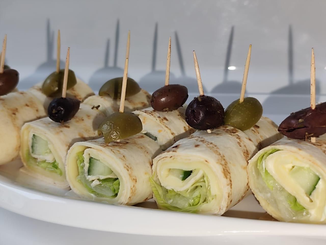 Tortilla-Röllchen mit Oliven