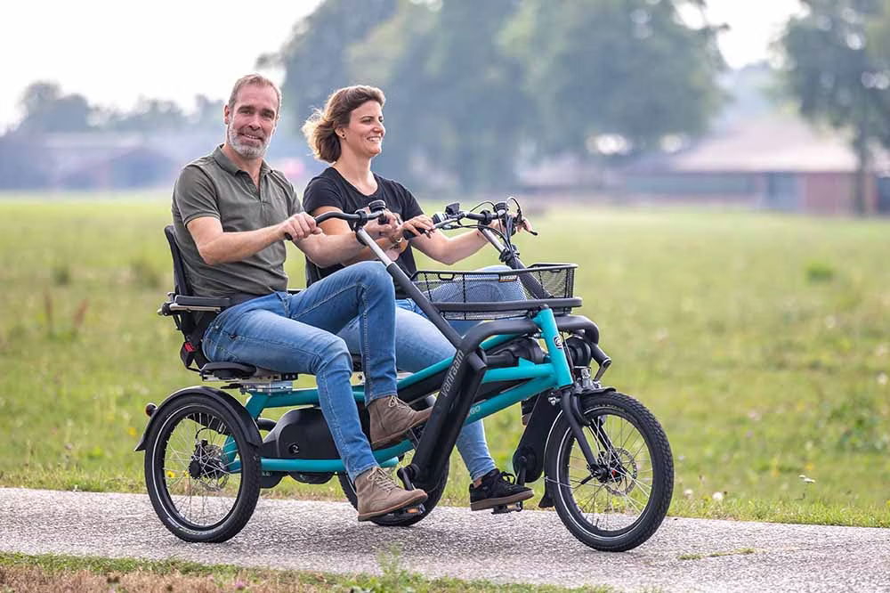Mieten Sie ein elektrisches Tandemfahrrad in Cadzand