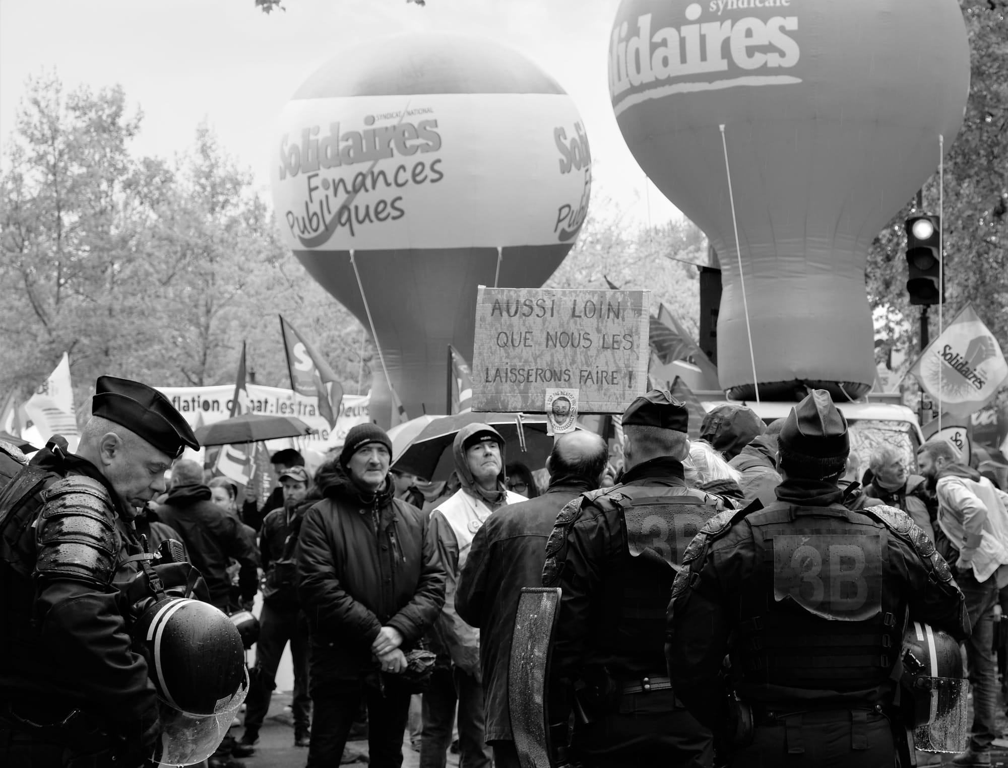 Quelqu'un, quelque part...