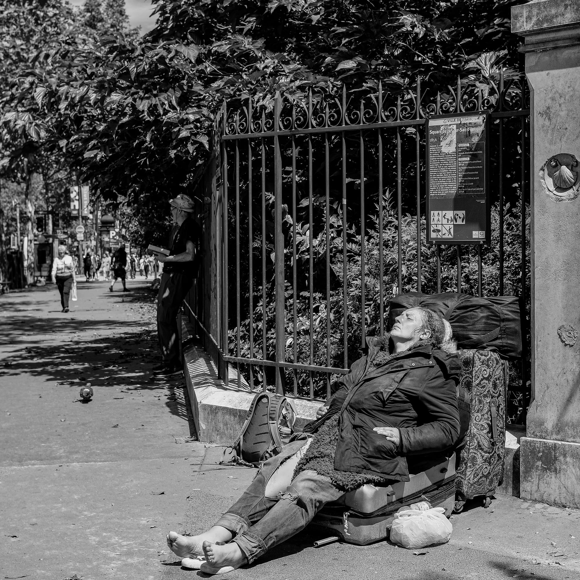 Quelqu'un, quelque part...