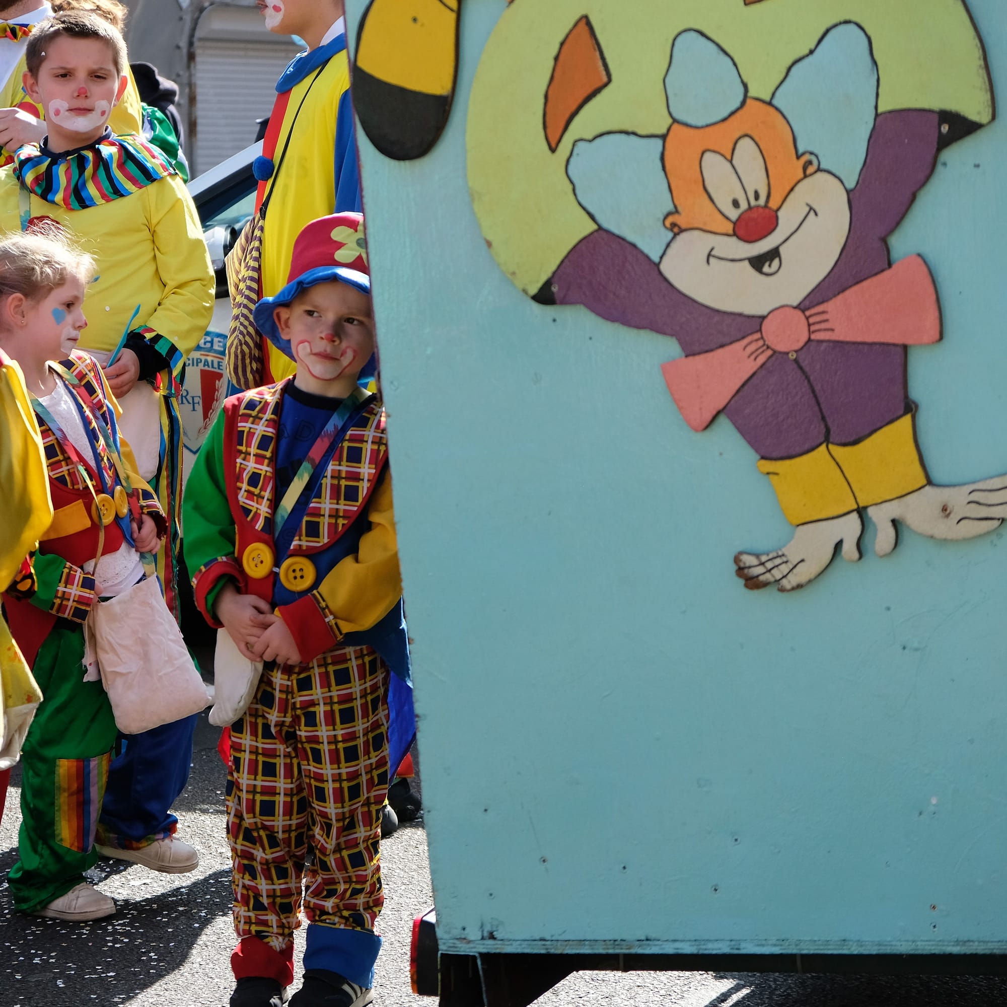 Quelqu'un, quelque part...