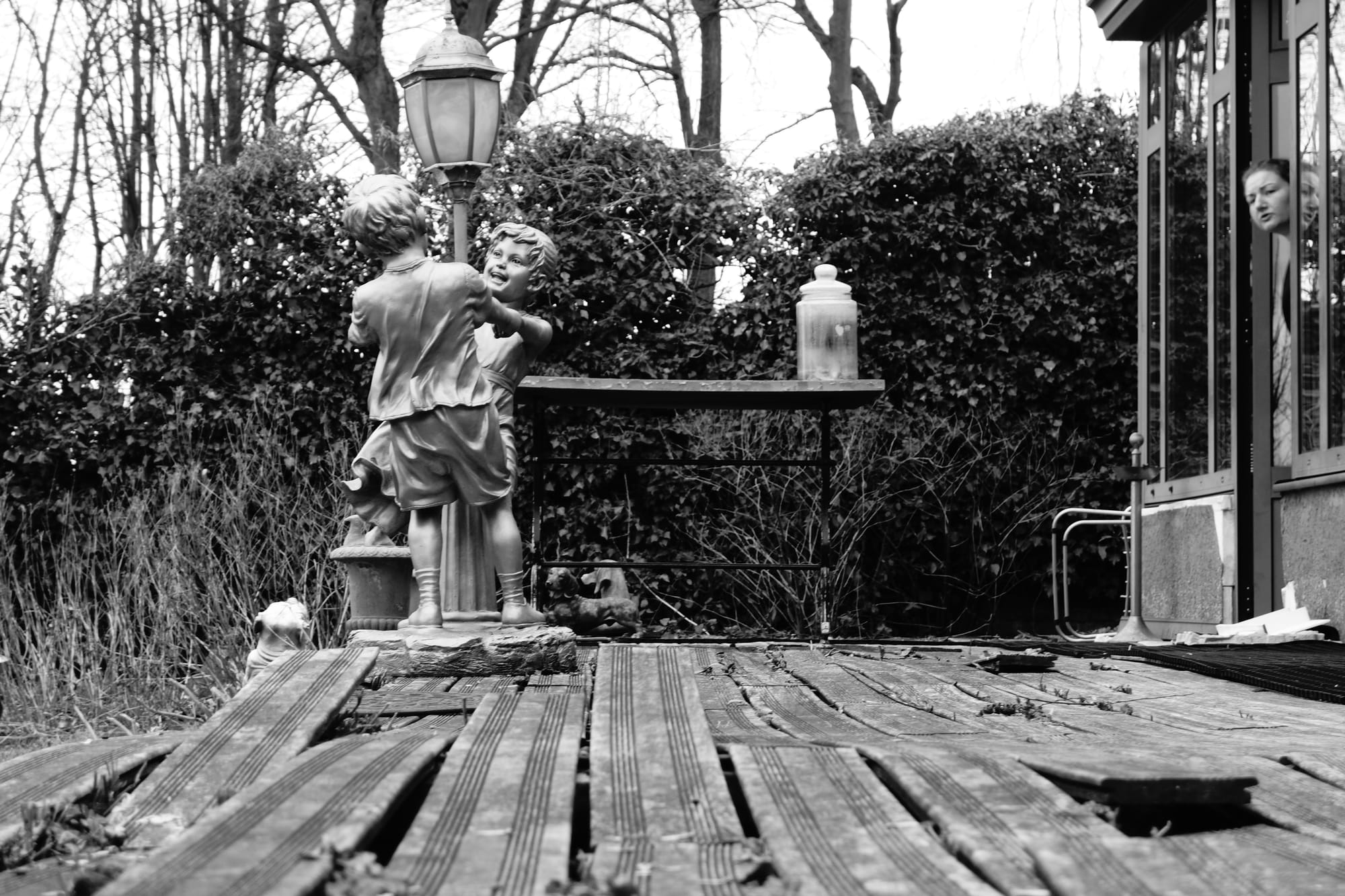 Quelqu'un, quelque part...