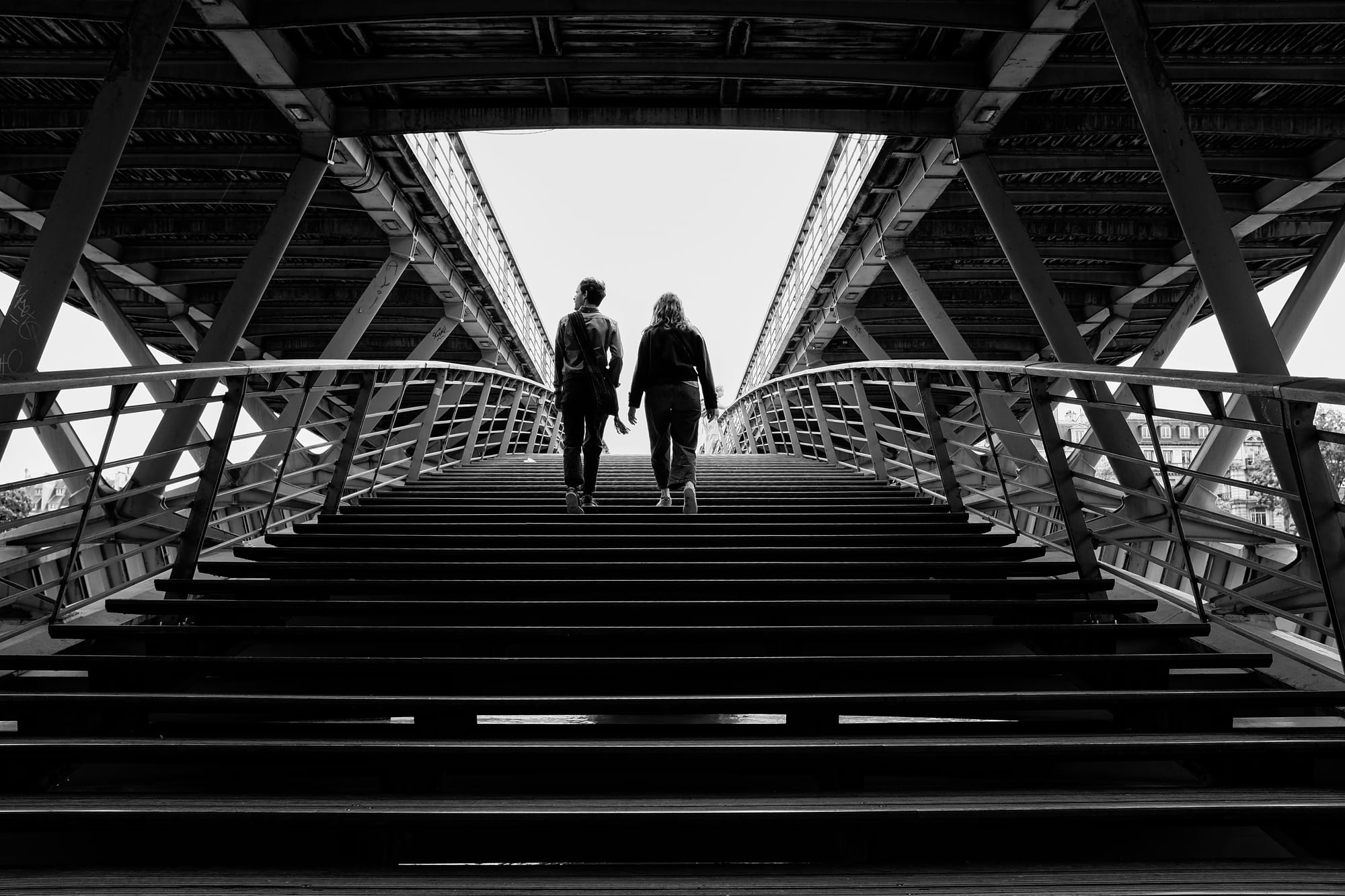 Quelqu'un, quelque part...