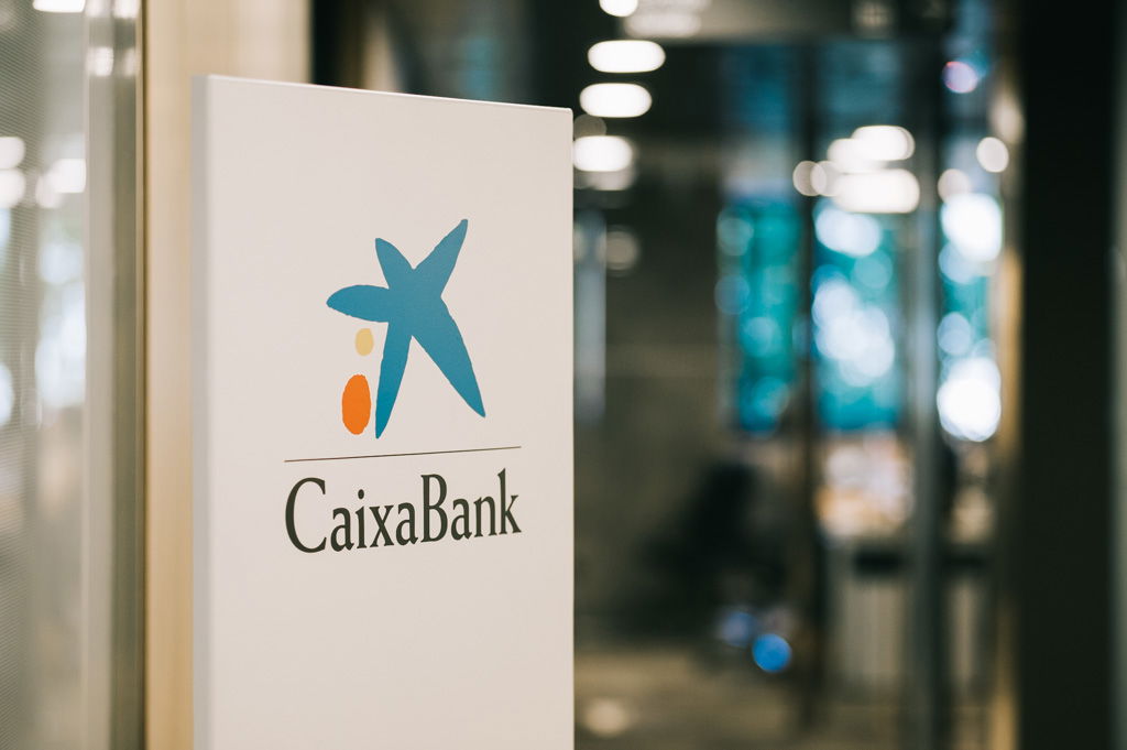 CaixaBank se compromete a obtener una rentabilidad superior al 16% en 2027