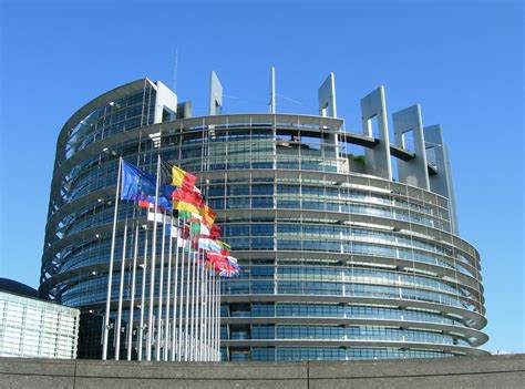 El EuroParlamento critica que el BCE pague intereses a los bancos por sus reservas