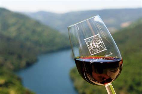 Más protección para Penedès y Ribeira Sacra