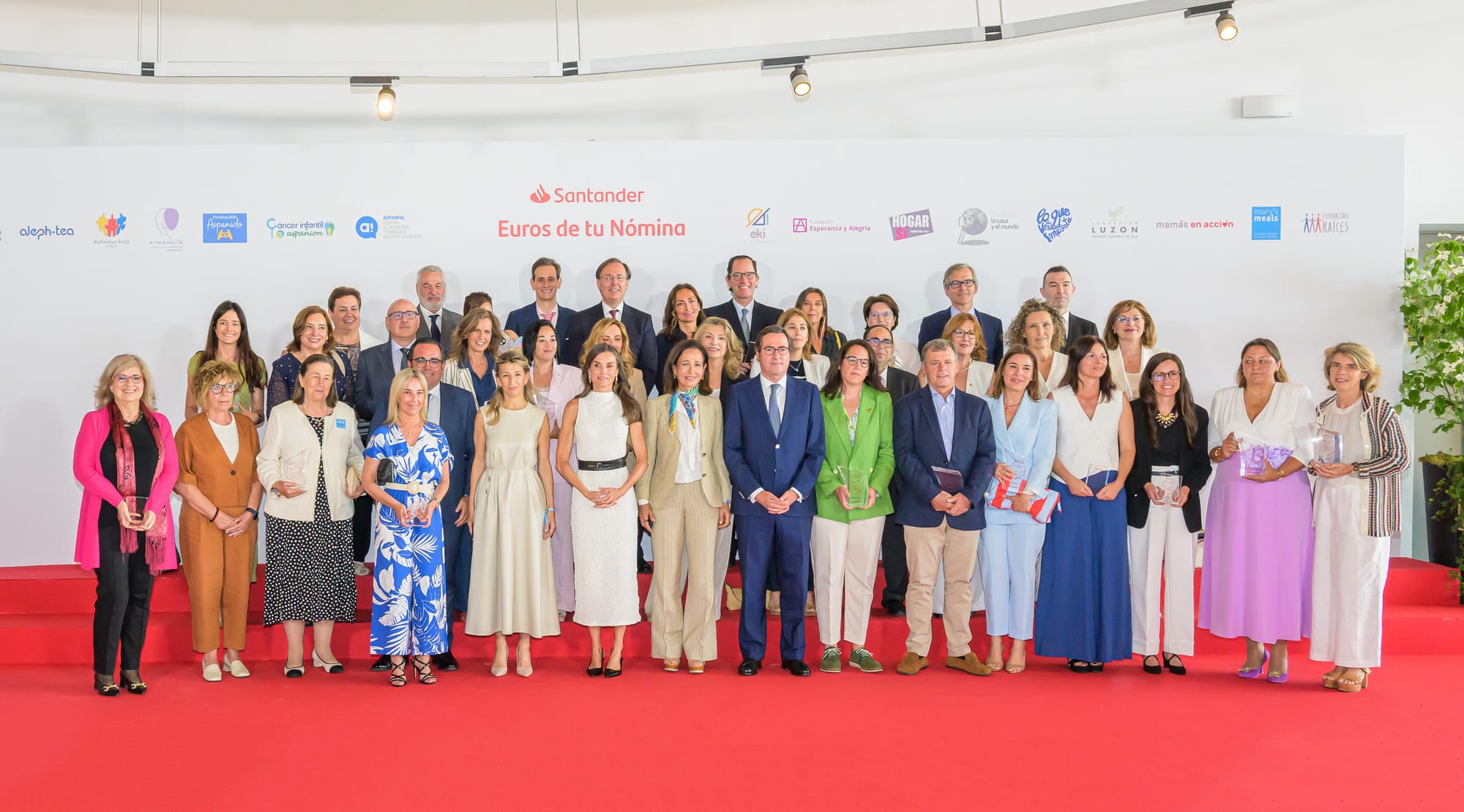 Los empleados del Santander seleccionan 17 proyectos de ONG