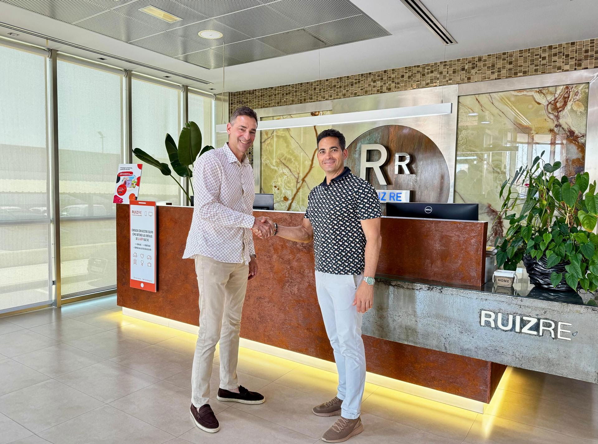 Ruiz Re se fortalece en Galicia con Navia