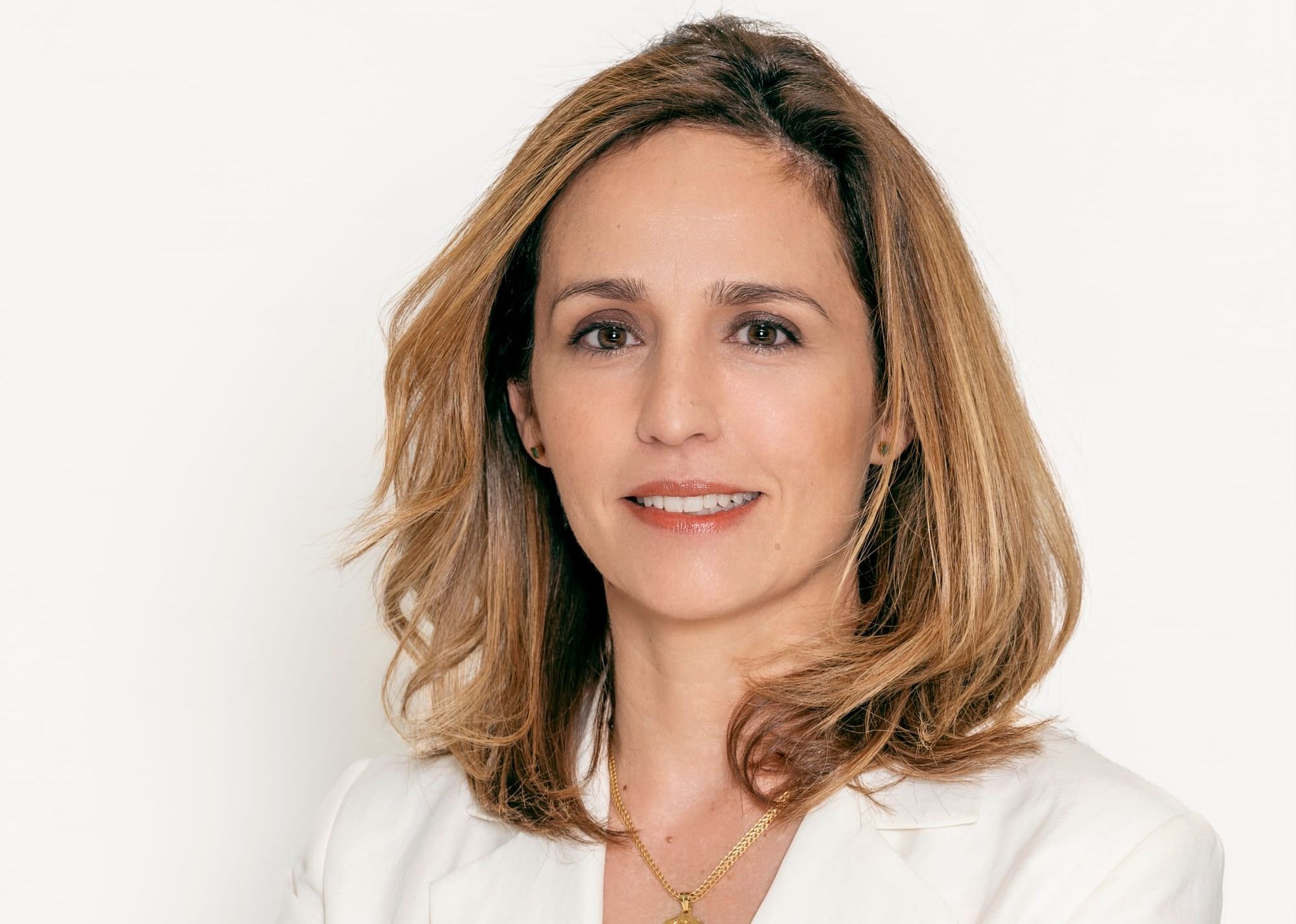 Elisa Ricón ficha por Cecabank