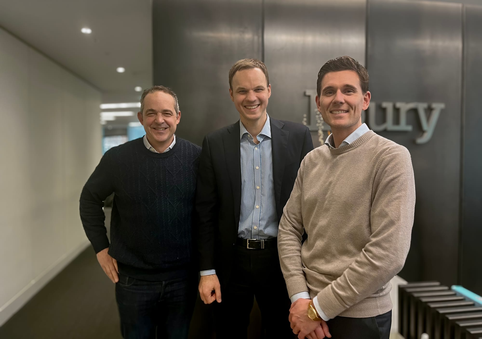 Ebury se instala en Lituania