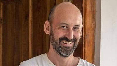 Alfredo González- Ruibal, Premio Nacional de Ensayo por 'Tierra arrasada'