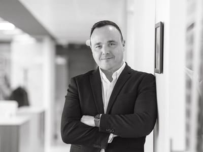 Alain Afflelou capta emprendedores al suprimir barreras de financiación