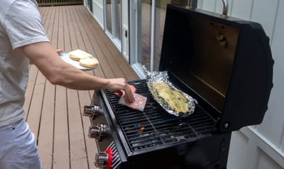 ¿Puedo hacer una barbacoa en mi comunidad?