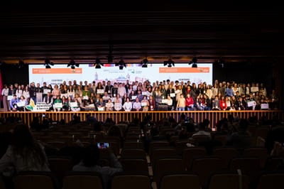 DKV reconoce tres proyectos educativos