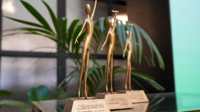 La Fundación AEB insiste con los Premios Alcanza