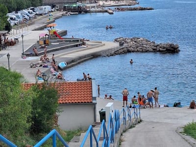rólunk