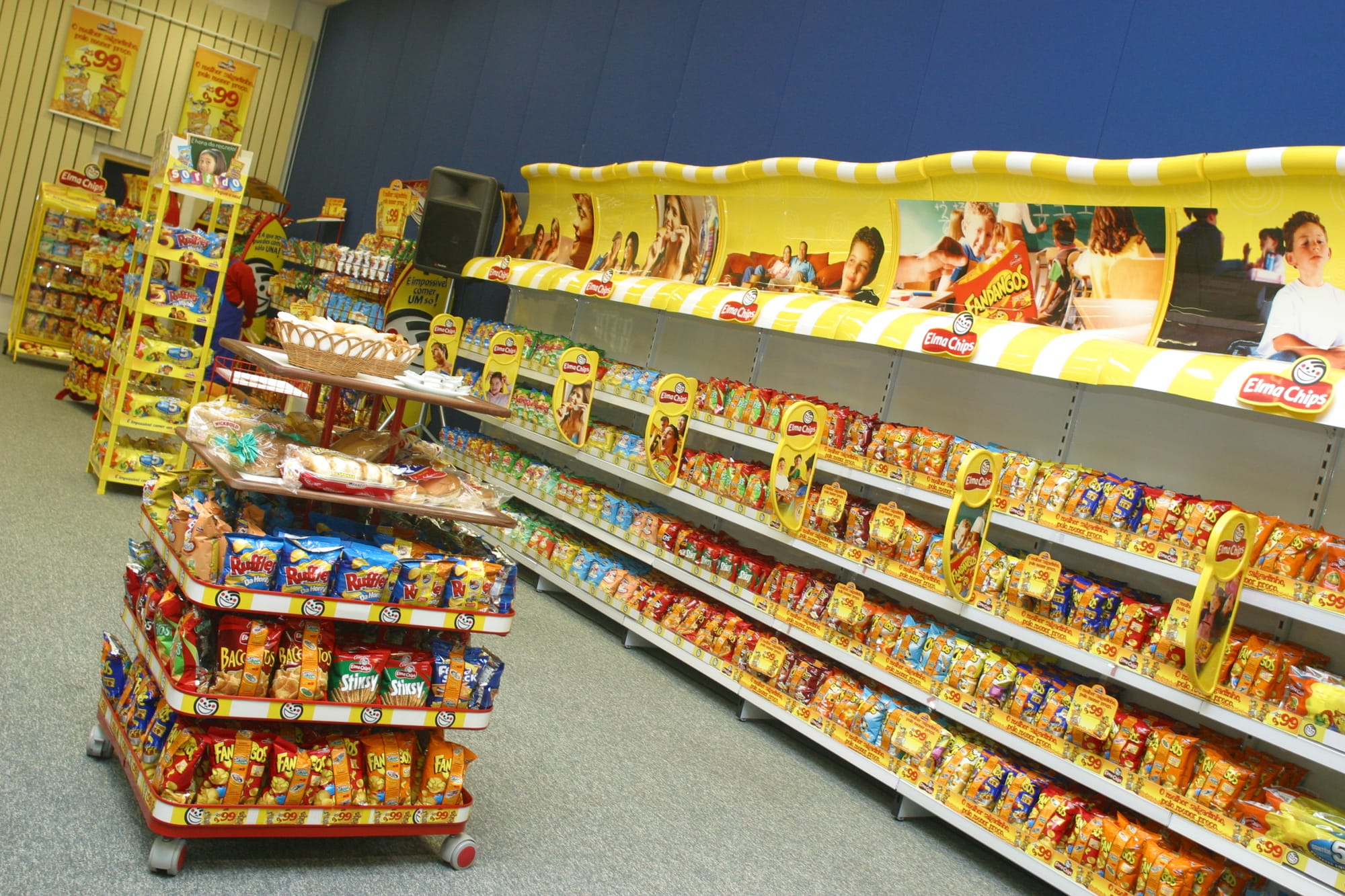 Elma Chips - Material de PDV