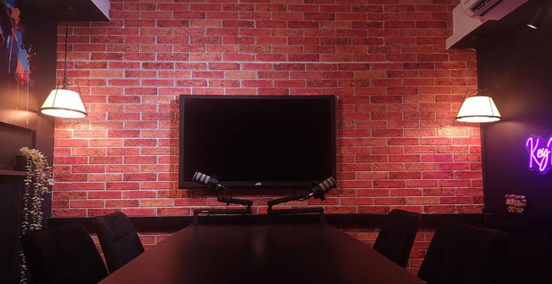 שיחת על הבר בלב מנהטן