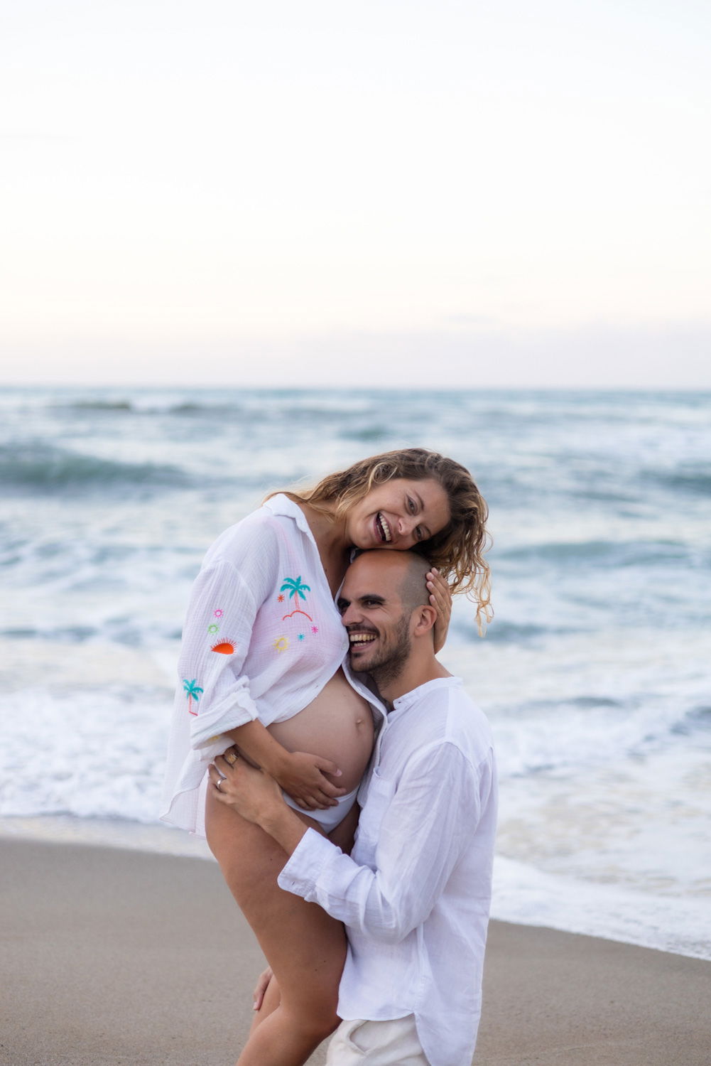 Beach Maternity Photoshoot in Rethymno, Crete – Pregnancy Portraits