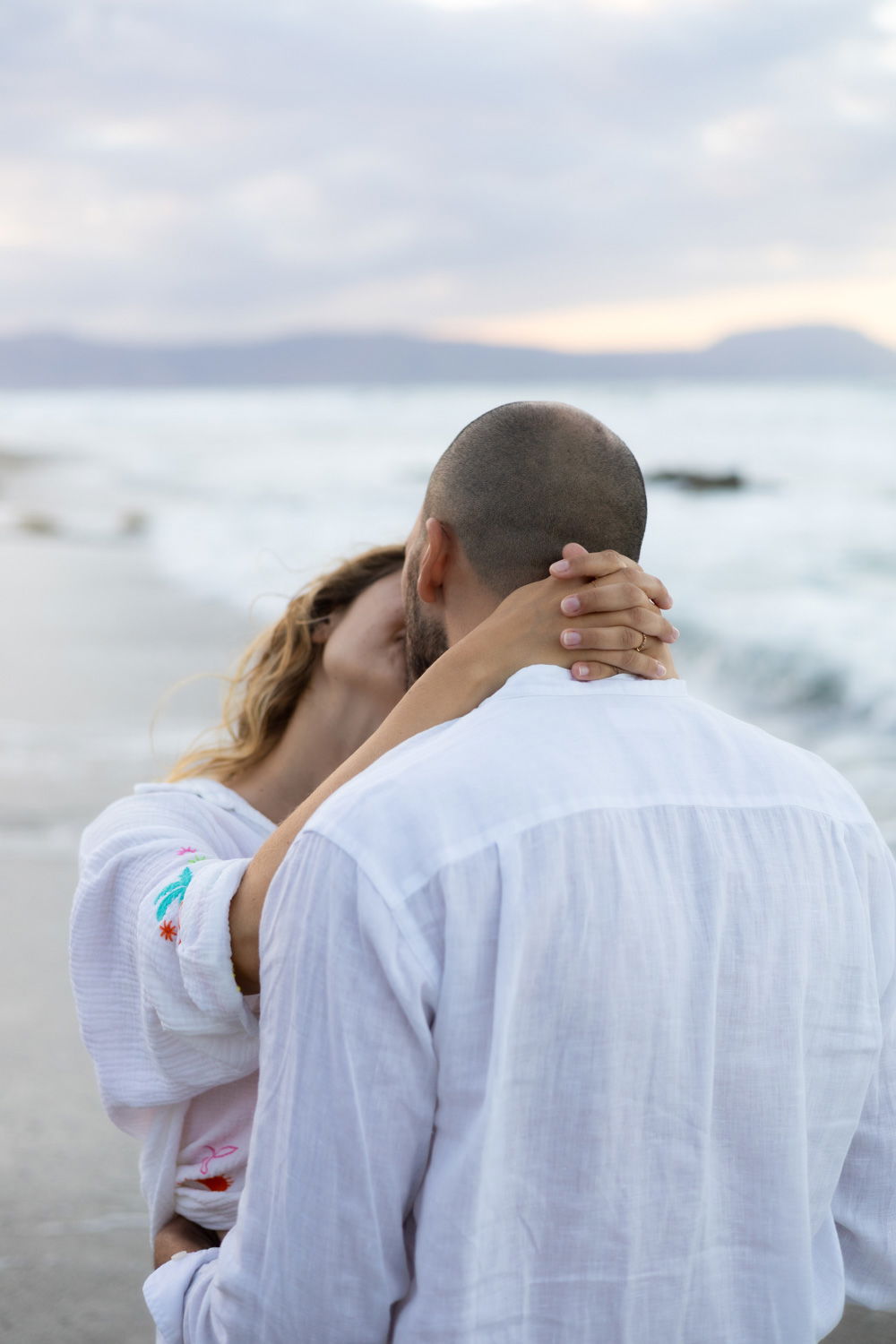 Beach Maternity Photoshoot in Rethymno, Crete – Pregnancy Portraits