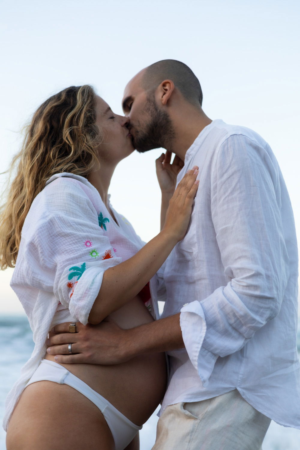Beach Maternity Photoshoot in Rethymno, Crete – Pregnancy Portraits