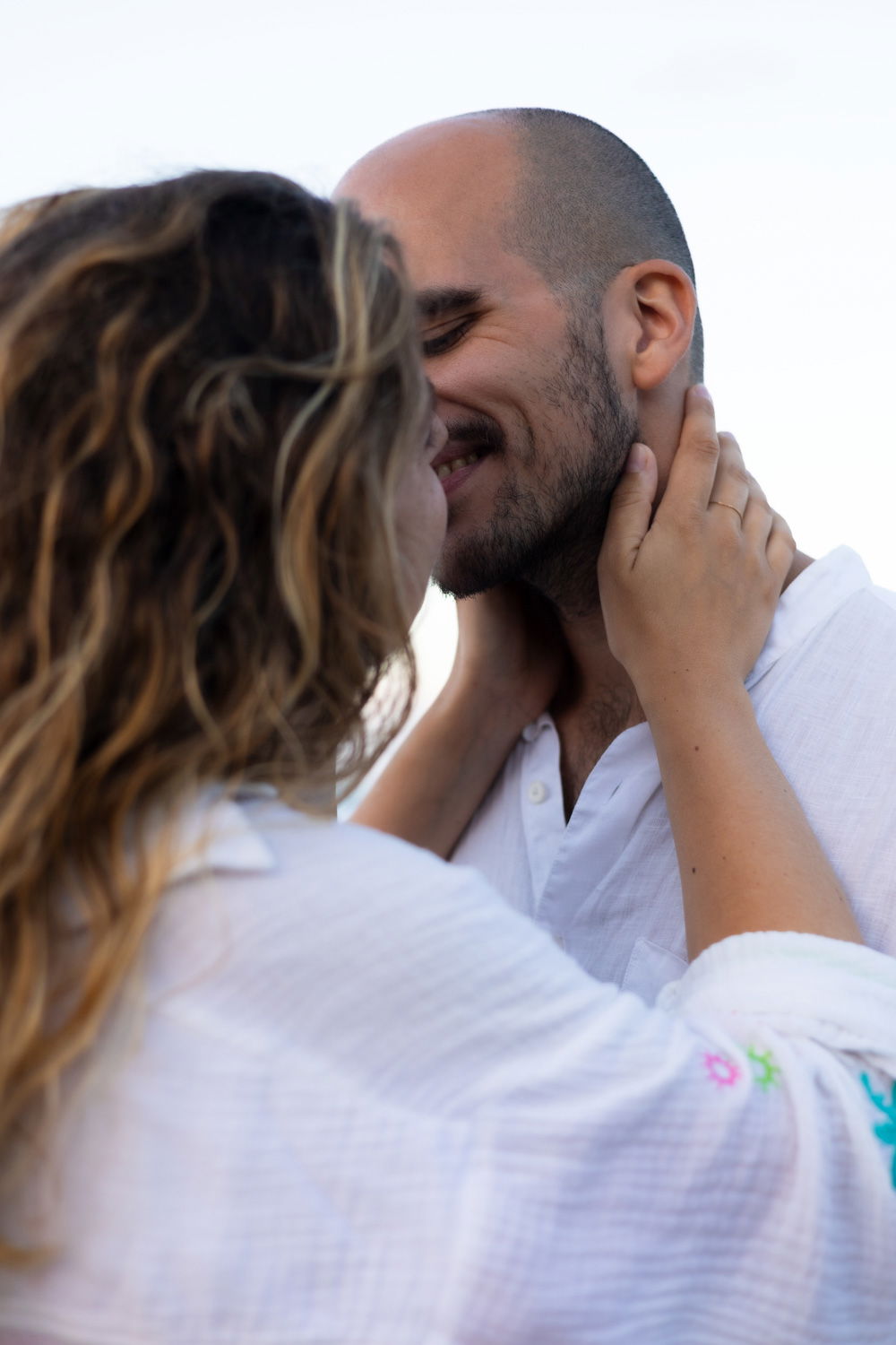 Beach Maternity Photoshoot in Rethymno, Crete – Pregnancy Portraits