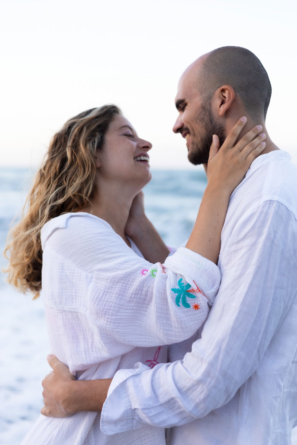 Beach Maternity Photoshoot in Rethymno, Crete – Pregnancy Portraits