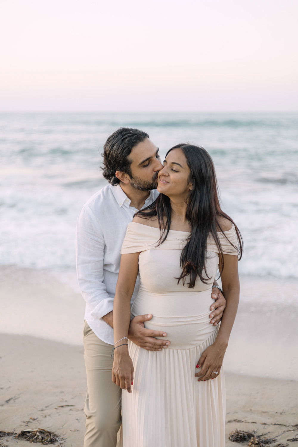 Maternity Love Story in Crete – Beach & Lifestyle Photoshoot