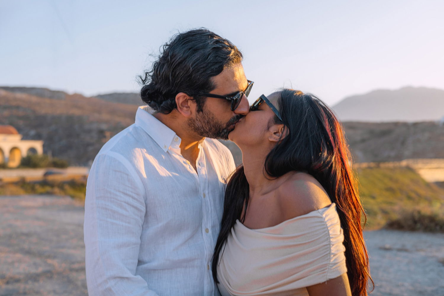 Maternity Love Story in Crete – Beach & Lifestyle Photoshoot