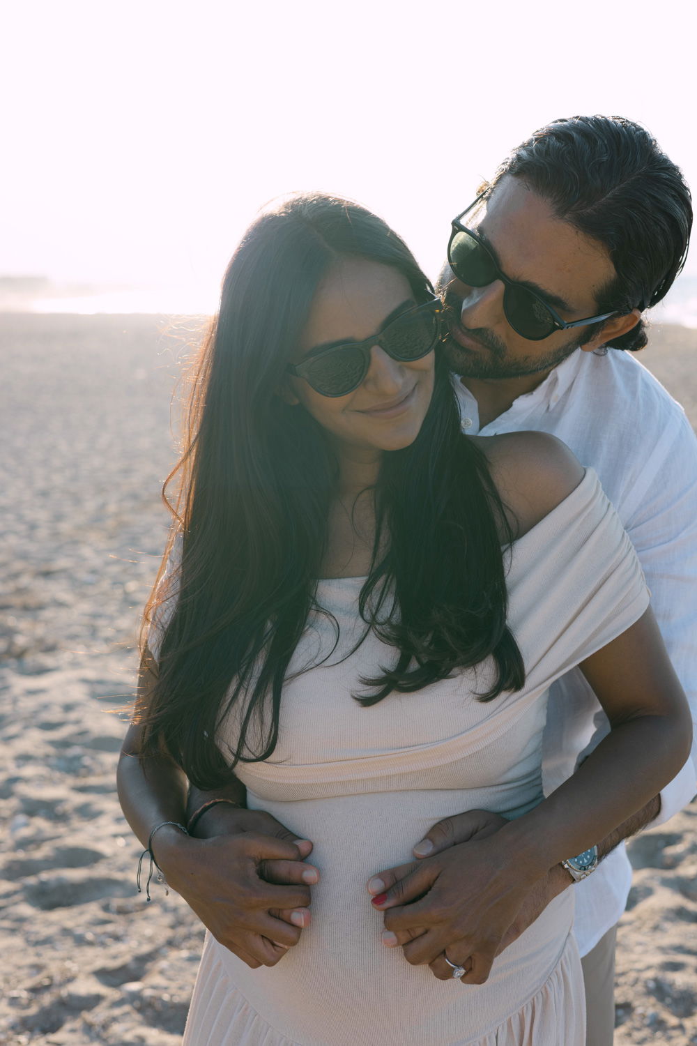 Maternity Love Story in Crete – Beach & Lifestyle Photoshoot