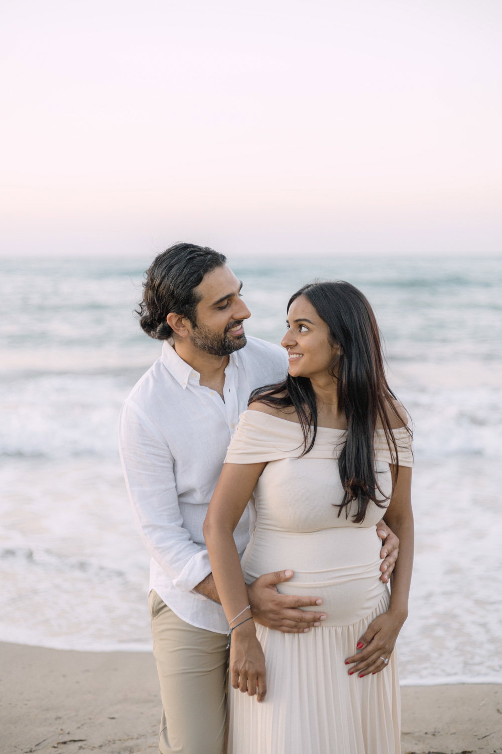 Maternity Love Story in Crete – Beach & Lifestyle Photoshoot
