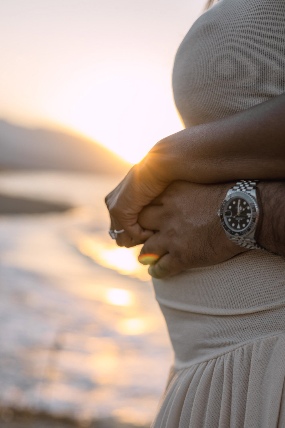 Maternity Love Story in Crete – Beach & Lifestyle Photoshoot