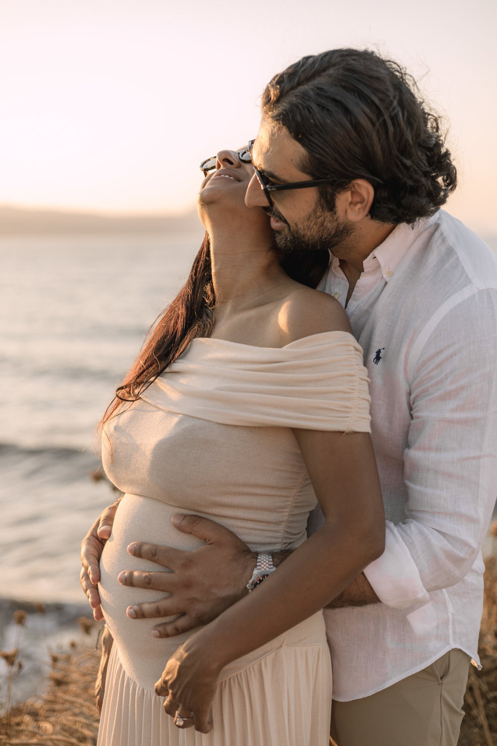 Maternity Love Story in Crete – Beach & Lifestyle Photoshoot