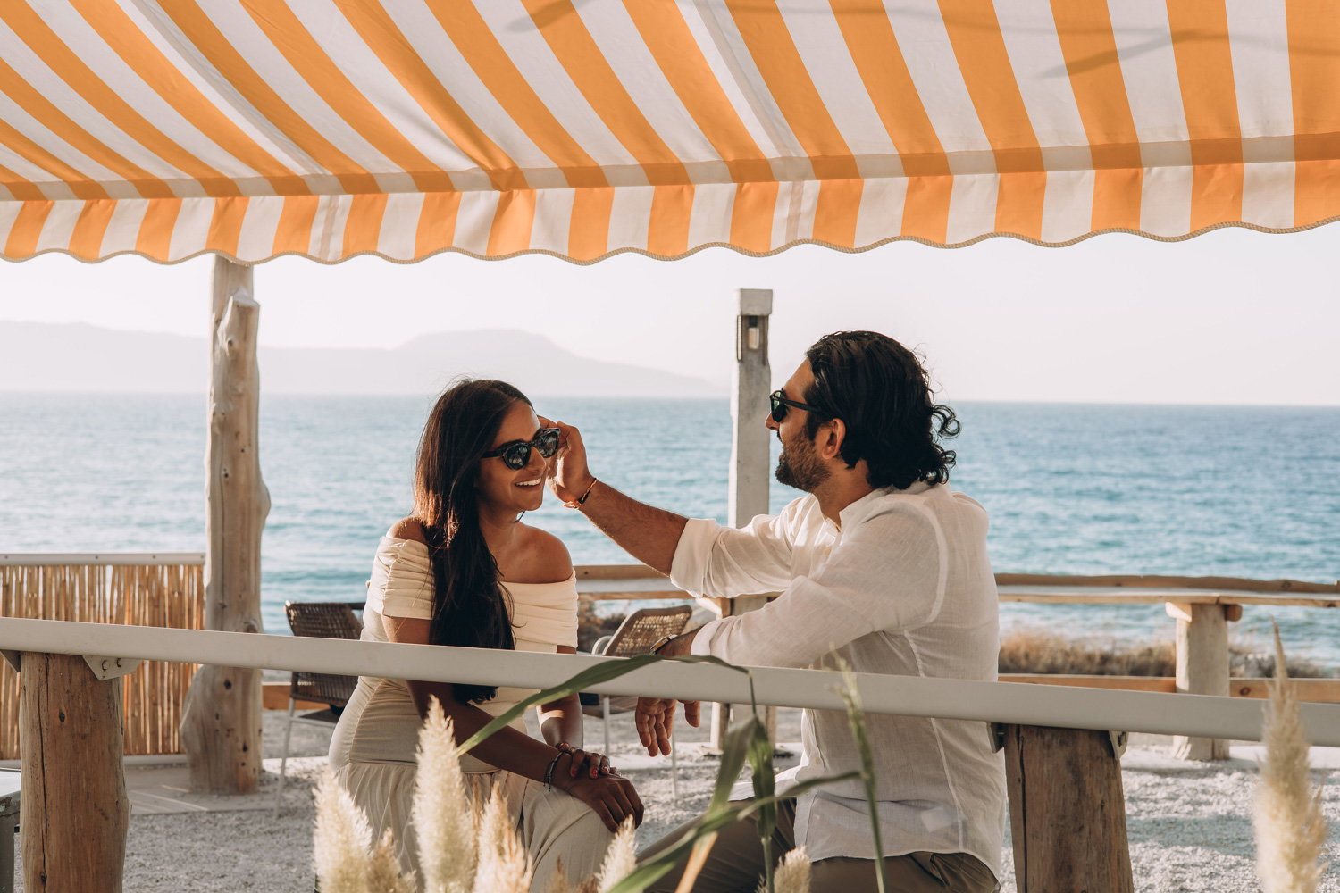 Maternity Love Story in Crete – Beach & Lifestyle Photoshoot